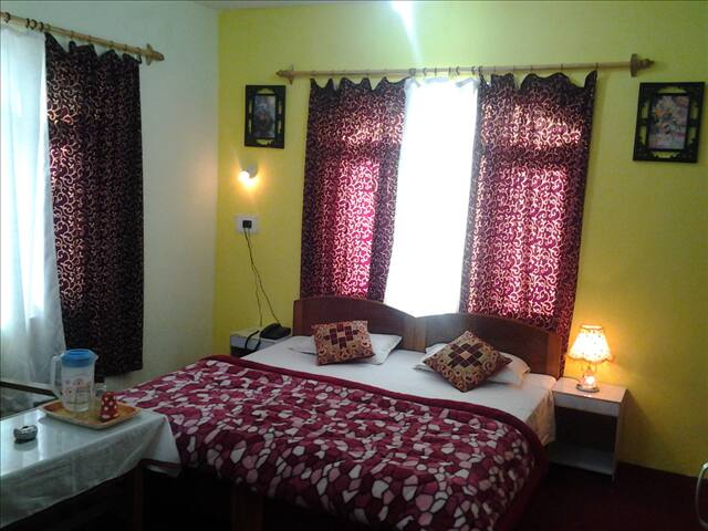 Grand Hill Hotel, Srinagar 1